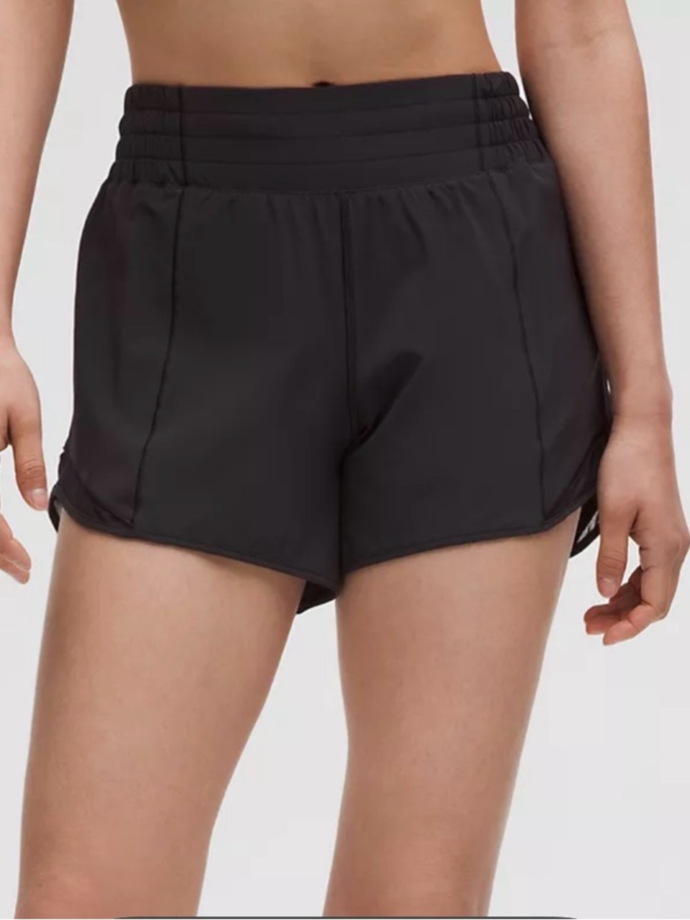 Lululemon Hotty Hot High-Rise Short Black Size 2